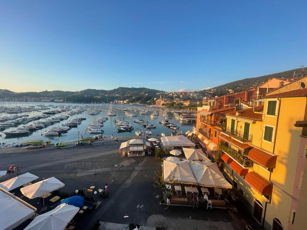 Suite Ventidue - Fronte Mare เลริชี ภายนอก รูปภาพ