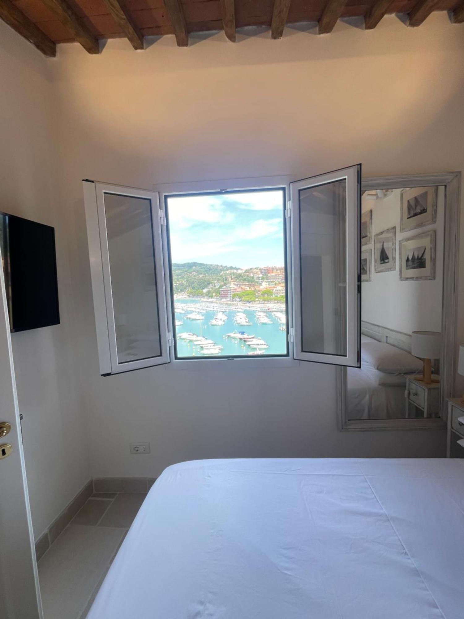 Suite Ventidue - Fronte Mare เลริชี ภายนอก รูปภาพ